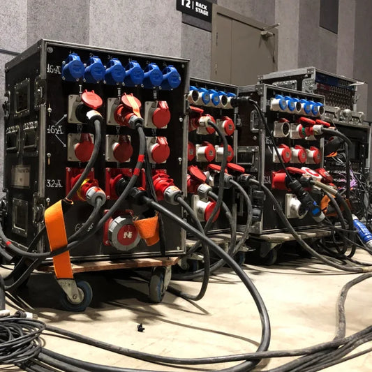 What features should you look for in a field power distribution box?